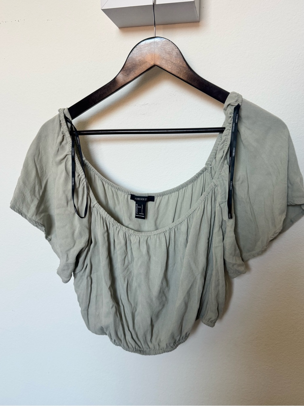 Forever 21 Sage Green Puff Sleeve Crop Top
